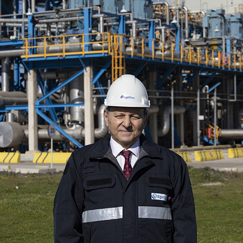 Kara ve Denizdeki LNG Terminalleri Tam Kapasite Çalışıyor Kara ve Denizdeki LNG Terminalleri Tam Kapasite Çalışıyor